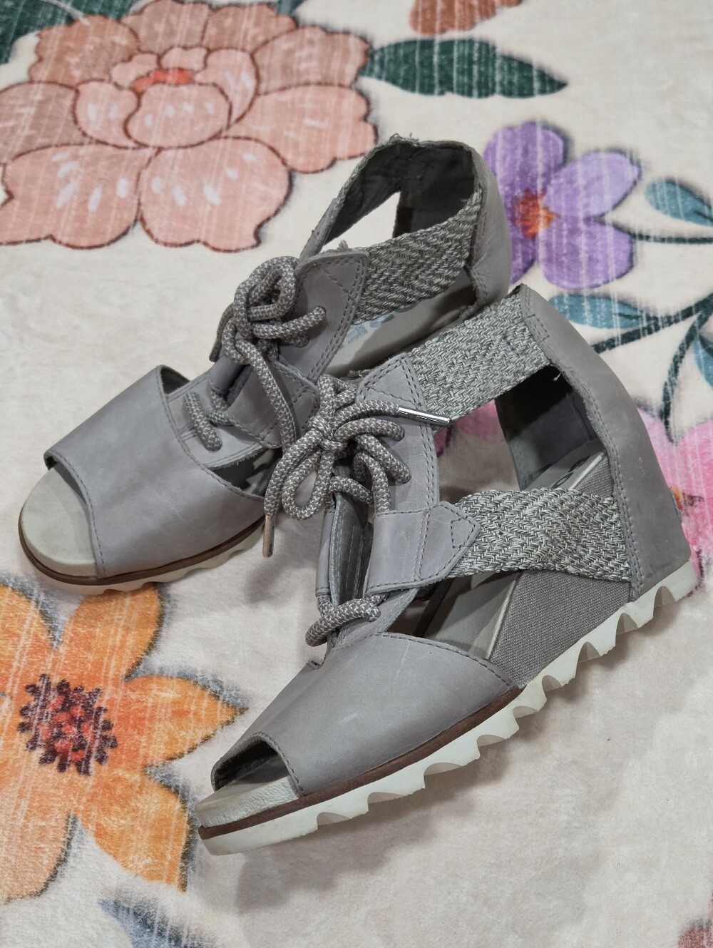 Sorel Joanie Lace Up Wedge Sandals Kettle Gray Size 9.5